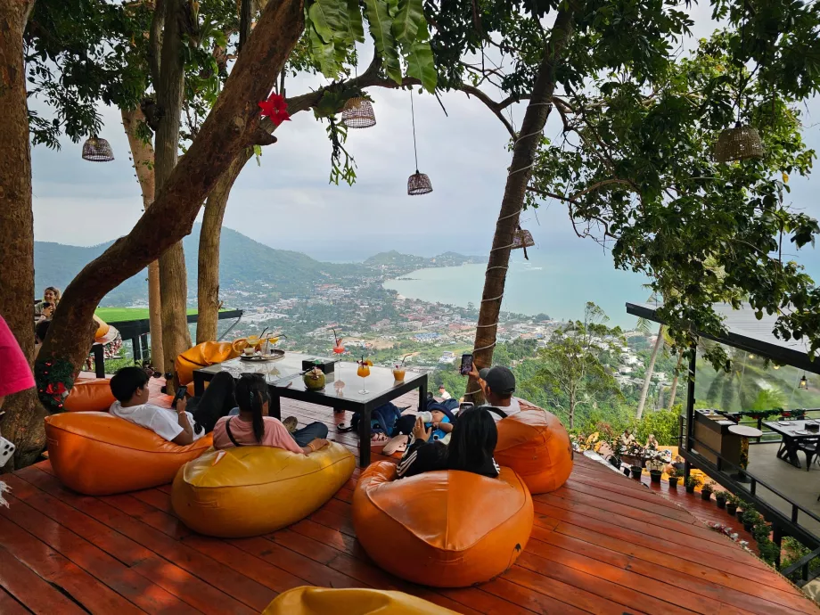 Εστιατόριο στο Overlap Stone 2