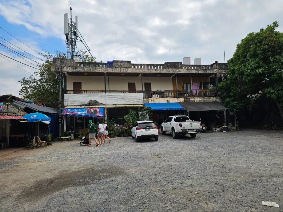 Χώρος στάθμευσης στο Hin Ta Hin Yai