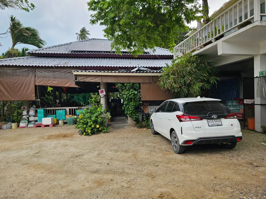 Παραλία Coral Cove, χώρος στάθμευσης για αυτοκίνητα