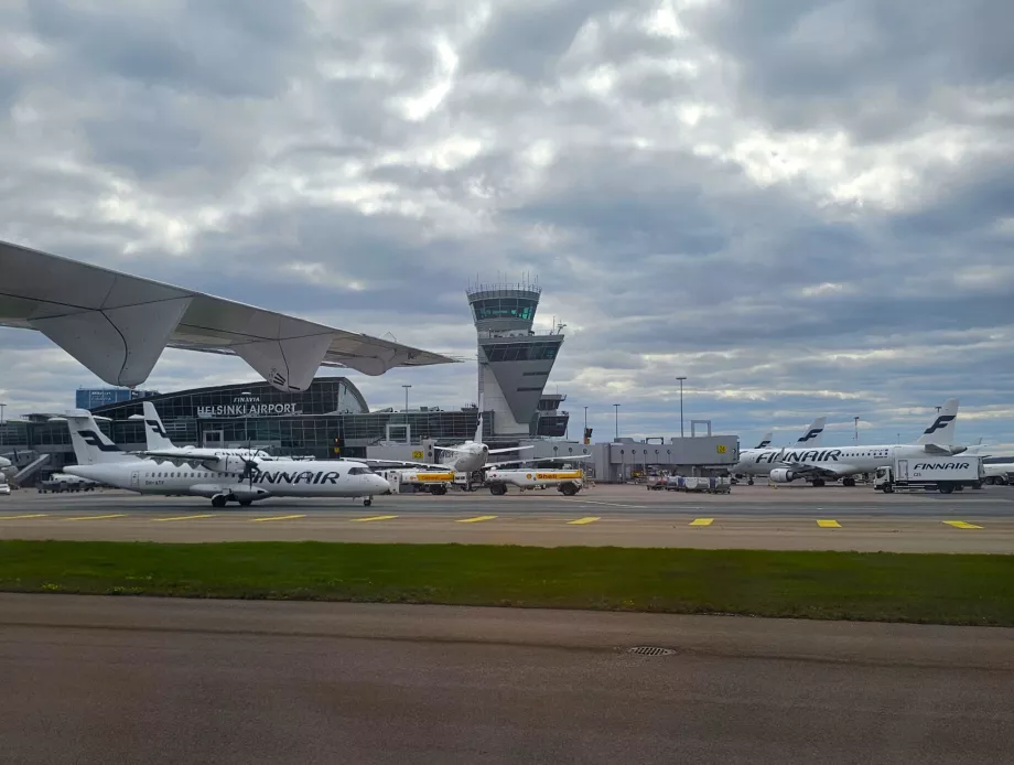 Αεροσκάφος της Finnair στο αεροδρόμιο του Ελσίνκι