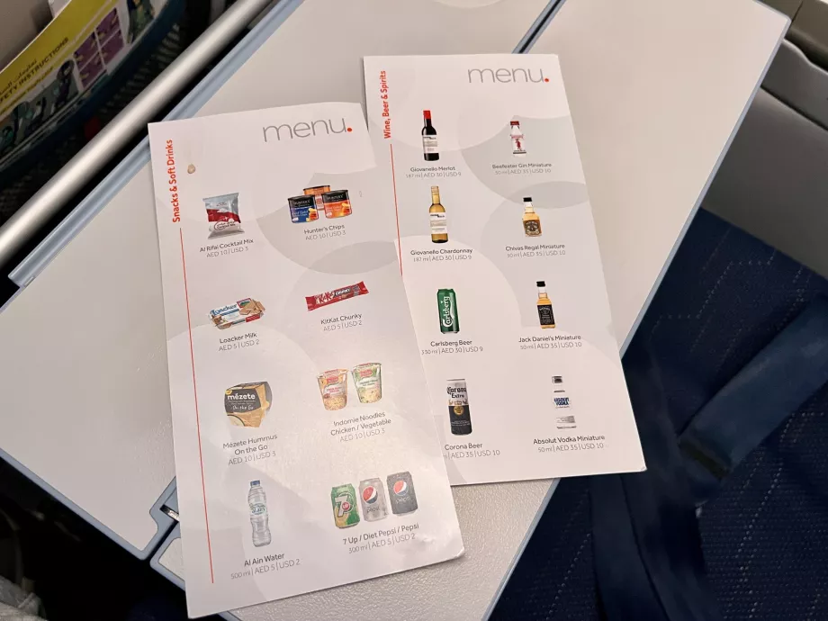Προσφορά αναψυκτικών κατά τη διάρκεια της πτήσης της Flydubai