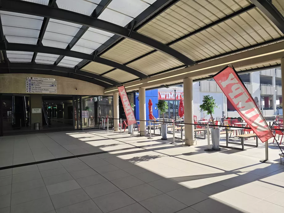 Wimpy στο κτίριο απέναντι από τον τερματικό σταθμό