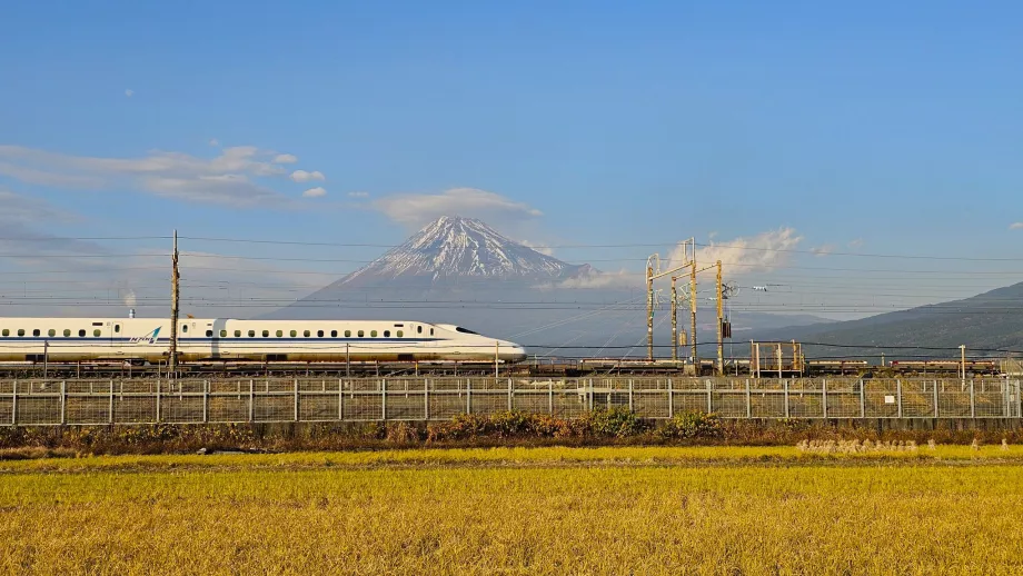 Shinkansen με το όρος Fuji στο φόντο