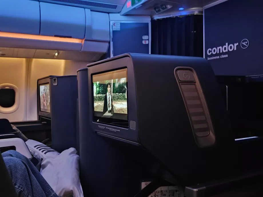 Καμπίνα business class πριν το δείπνο