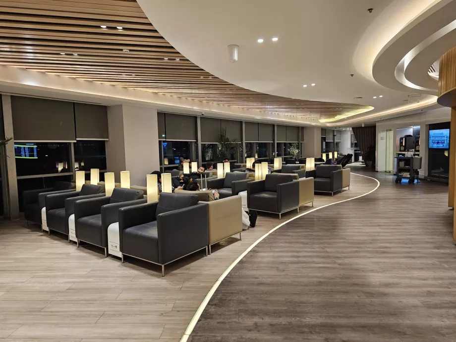 Ahlein Lounge, συνολική ατμόσφαιρα