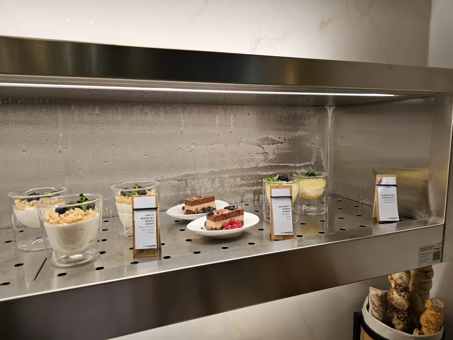 Σαλόνι Πρώτης Θέσης (Κεντρικός Αεροσταθμός) - γλυκά και επιδόρπια