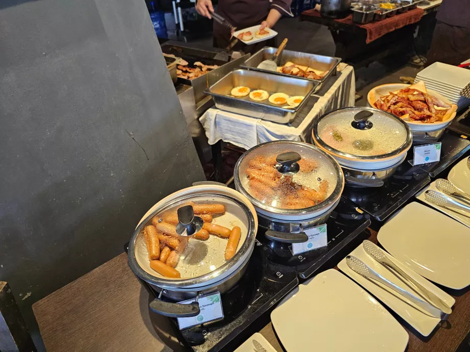 Πρωινό: ζεστό φαγητό