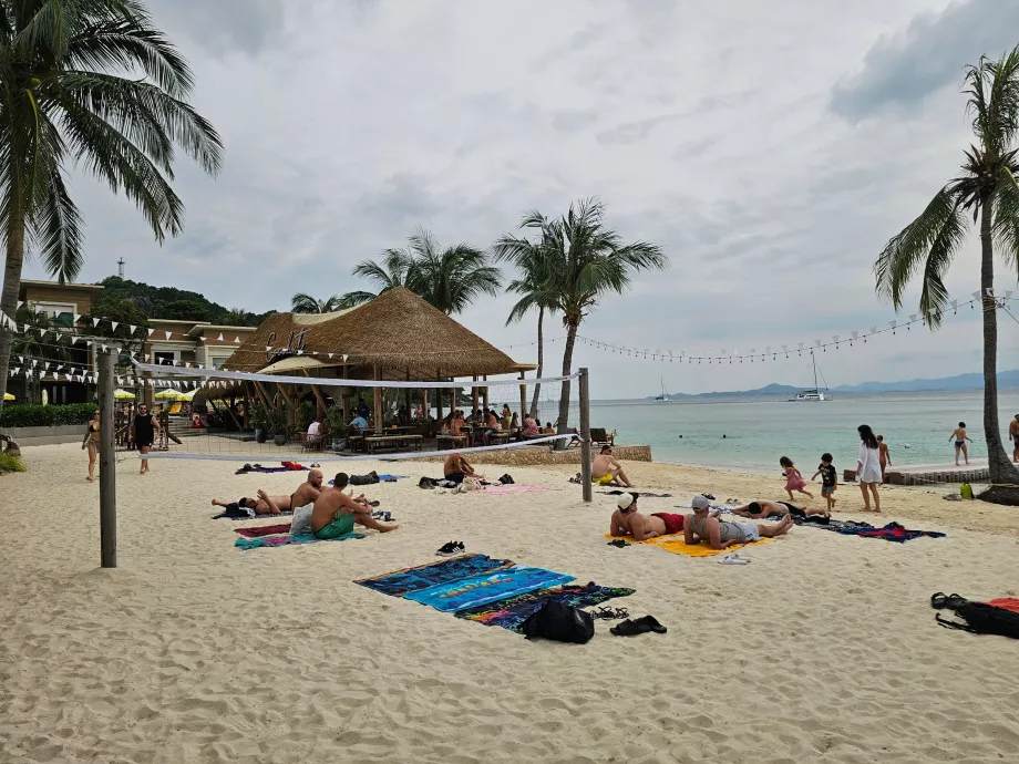 Παραλία Rin Nai