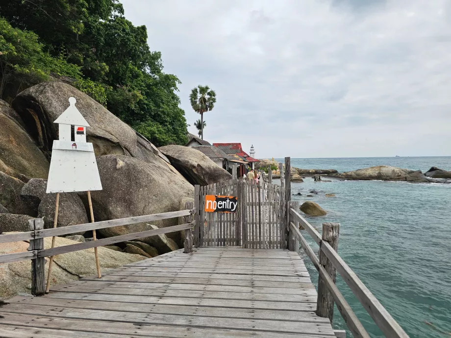 Παραλία Rin Nai