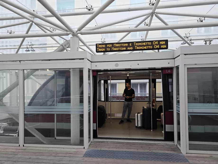 Σταθμός People Mover