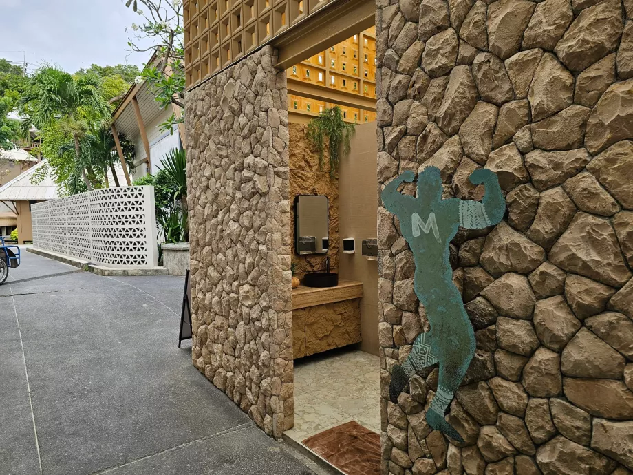 Rin Nai Beach, δωρεάν τουαλέτες