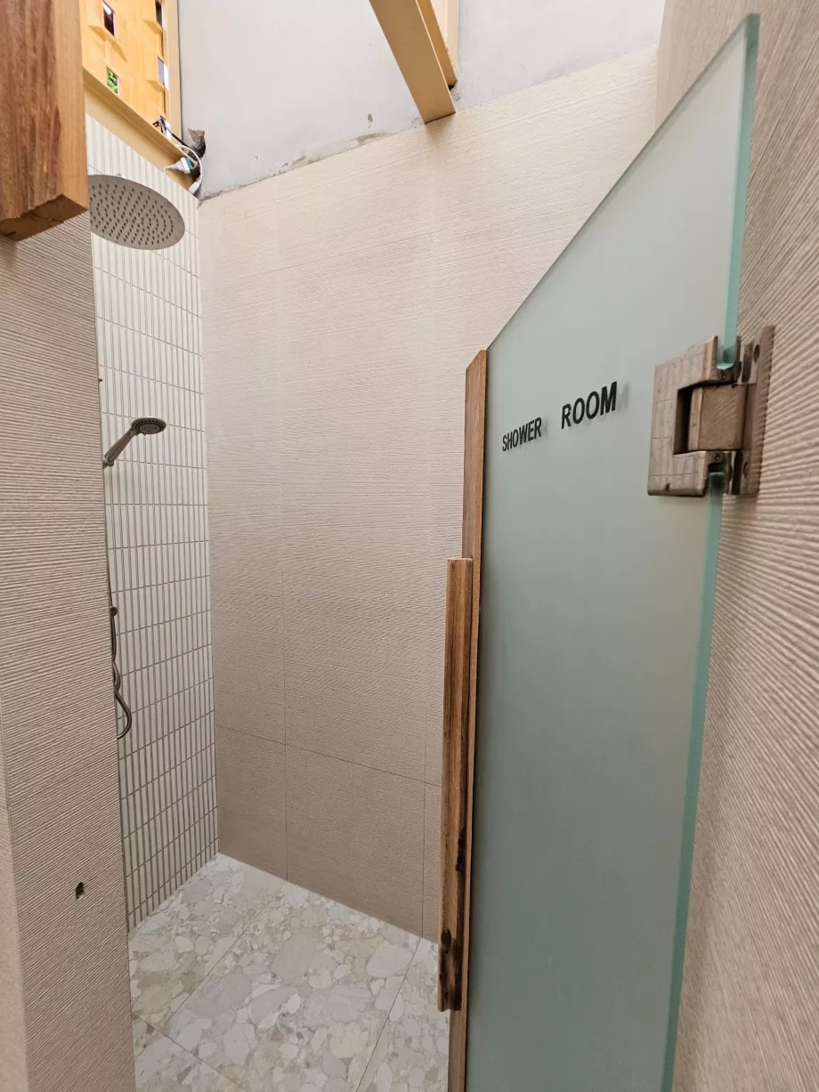 Rin Nai Beach, δωρεάν ντους