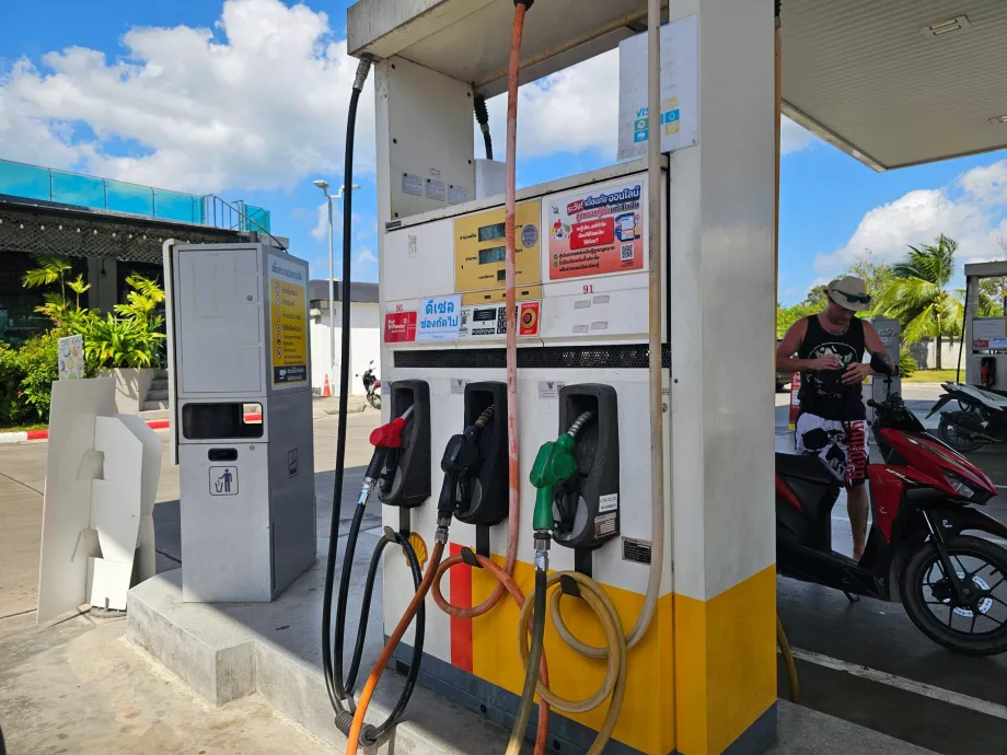 Σύγχρονη αντλία βενζίνης