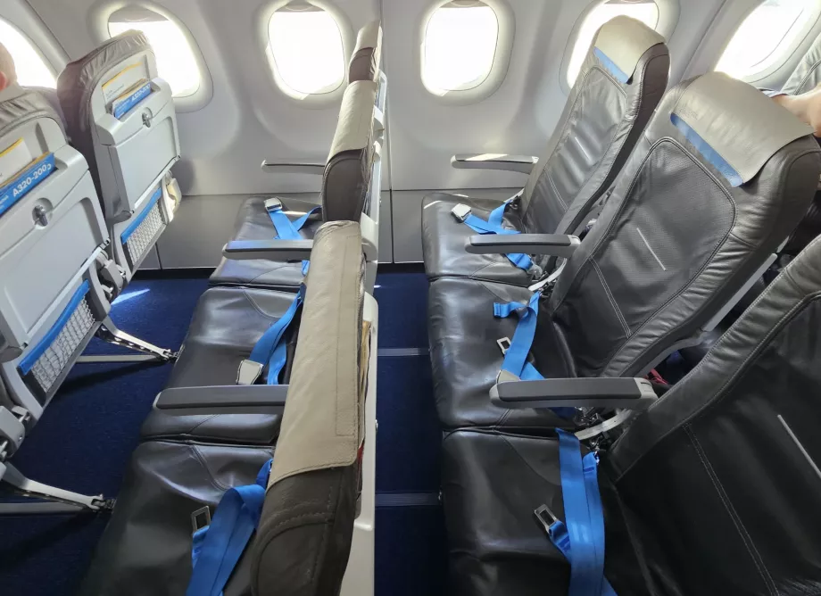 Καθίσματα οικονομικής θέσης, Airbus A320