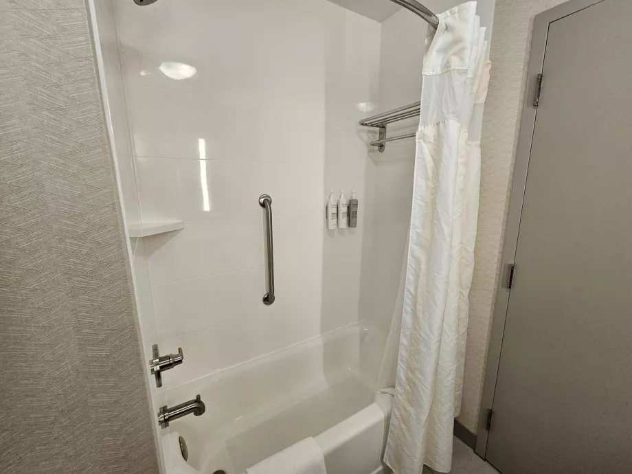 Hilton Garden Inn, μπάνιο