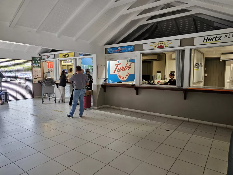 Γραφεία ενοικίασης αυτοκινήτων, αίθουσα αφίξεων