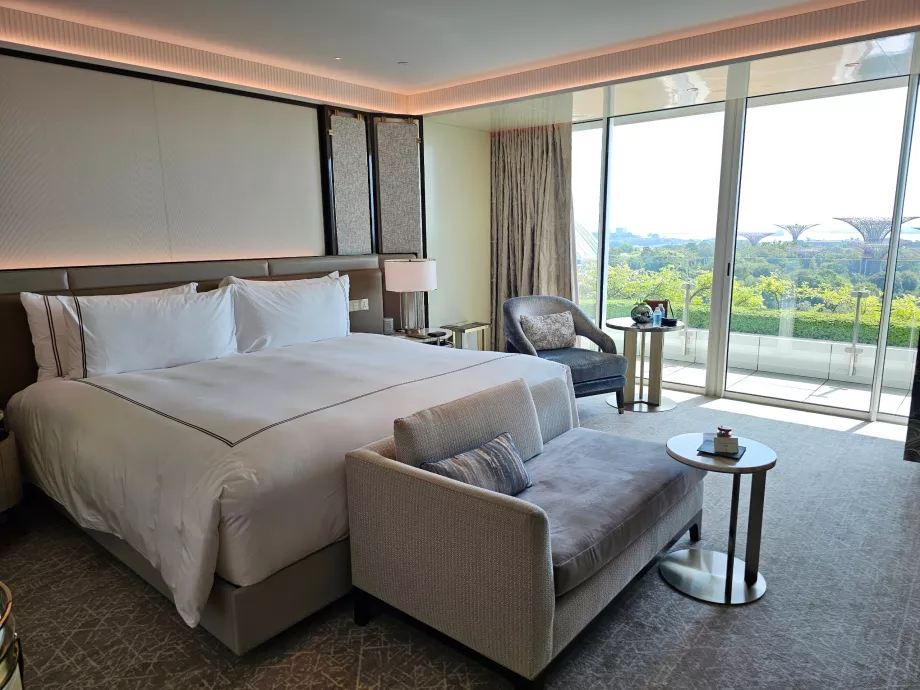 Δωμάτιο με μπαλκόνι και θέα