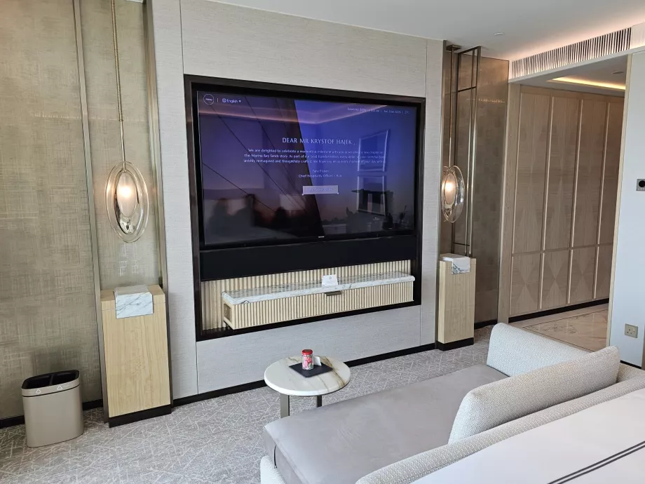 Τηλεόραση στο δωμάτιο