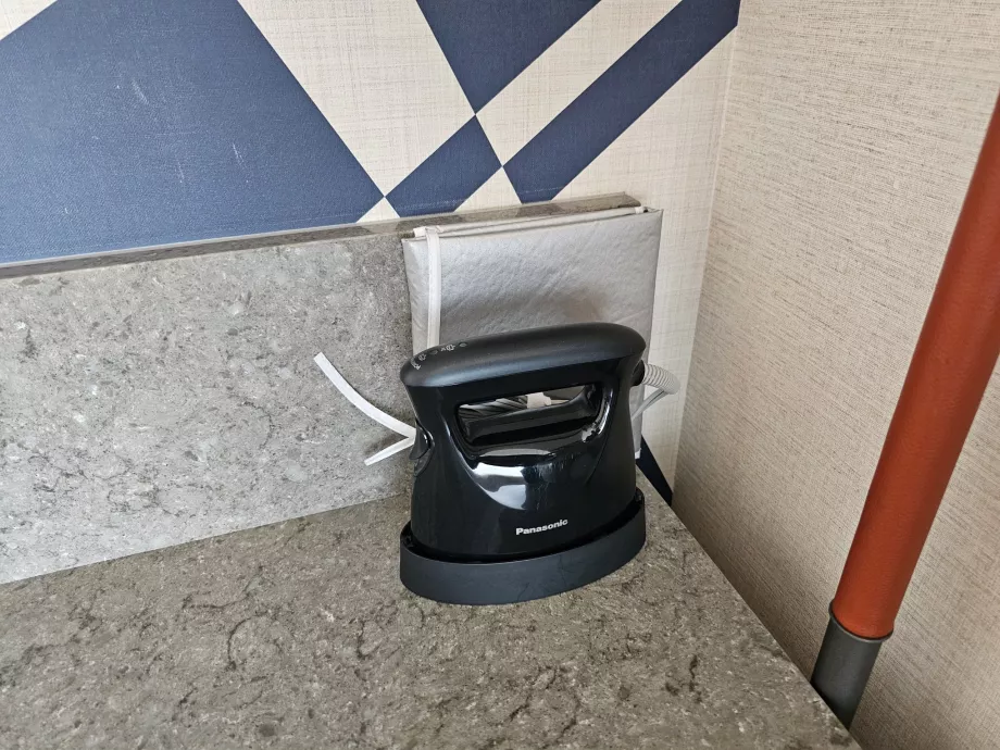 Σίδερο στο δωμάτιο