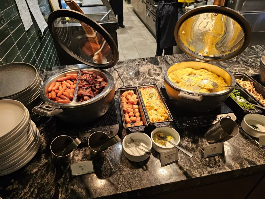 Πρωινό - ζεστά γεύματα