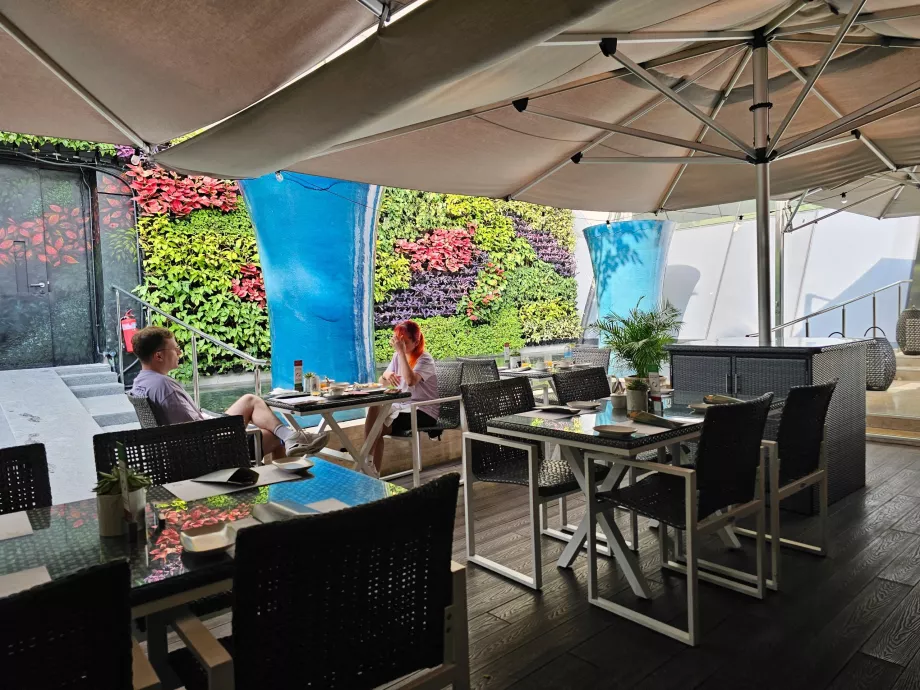 Πρωινό στο εστιατόριο Rise