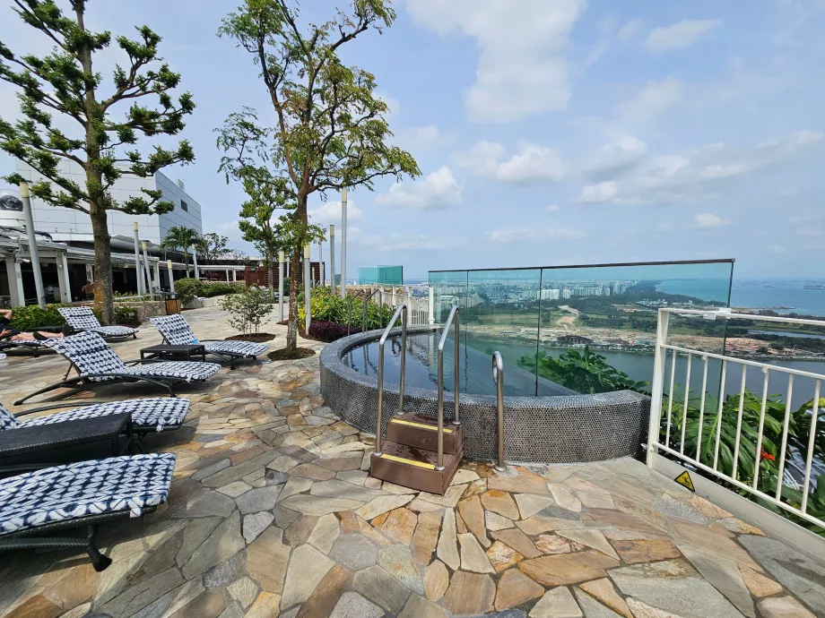 Υδρομασάζ στην οροφή