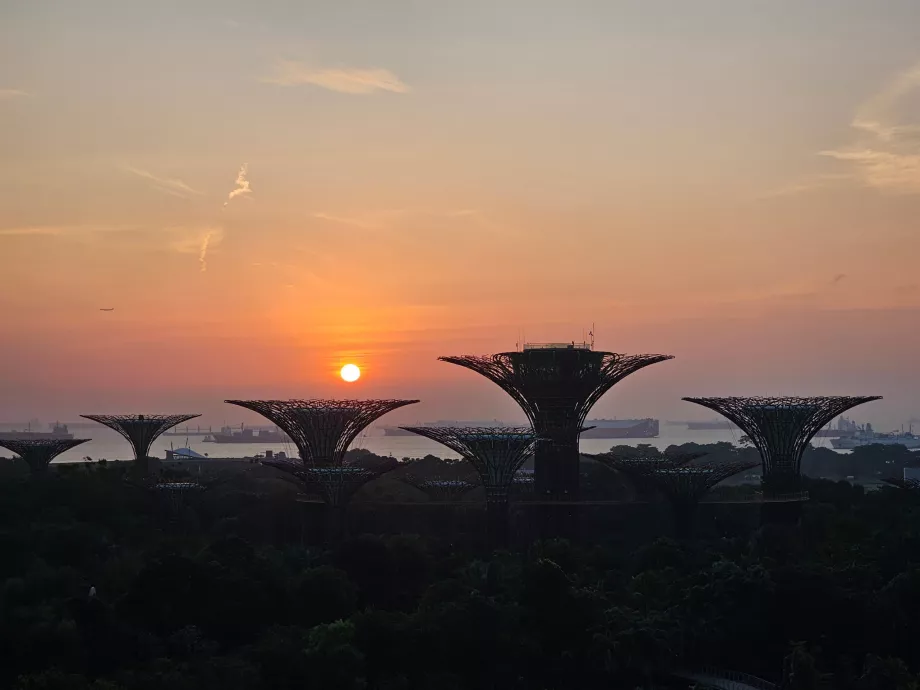 Ανατολή - θέα από το δωμάτιο