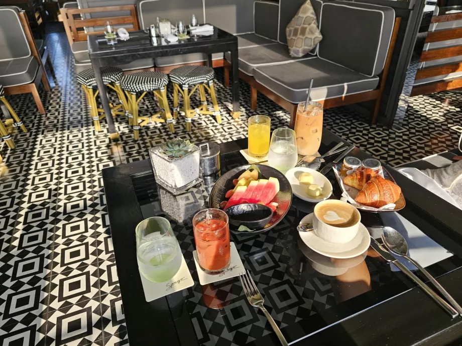 Πρωινό στο Spago Bar