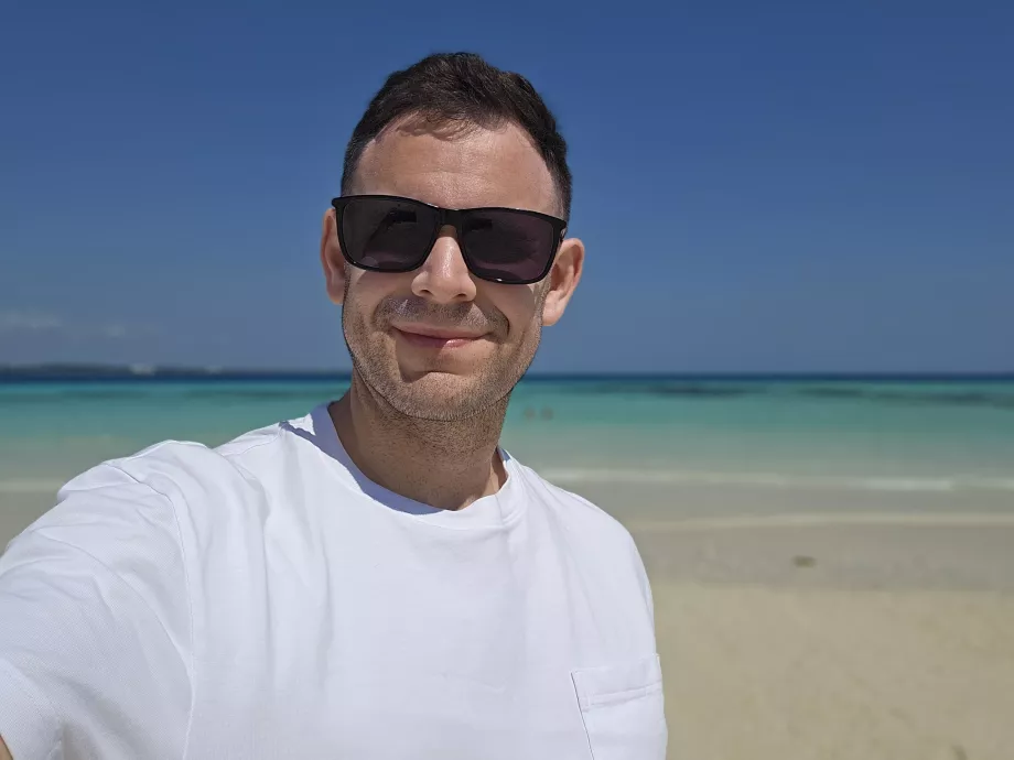 Εγώ στην όχθη Nakupenda Sandbank