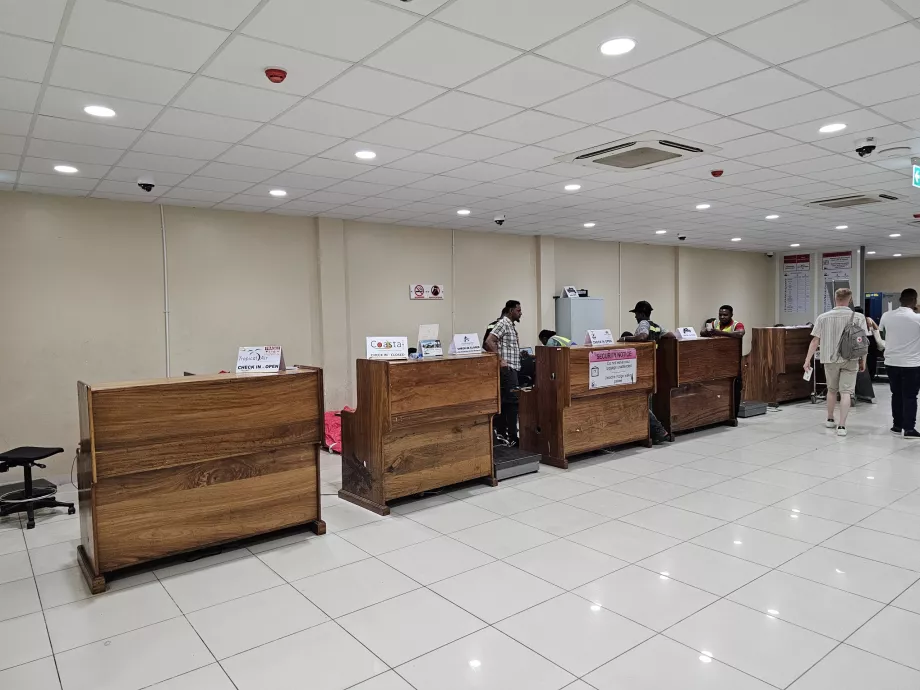 Αεροσταθμός 2B, γκισέ check-in