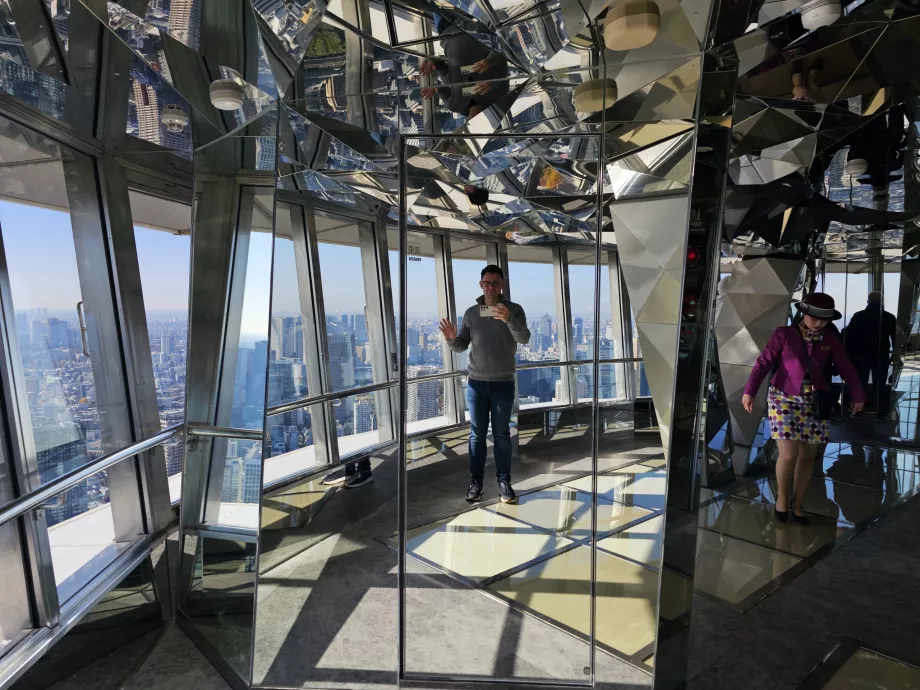 Εγώ στο πάνω κατάστρωμα