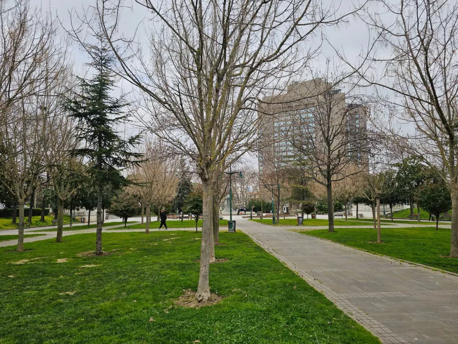 Πάρκο πλατείας Ταξίμ