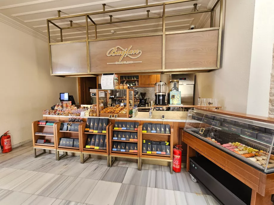 Καφετέρια στον πύργο Maiden