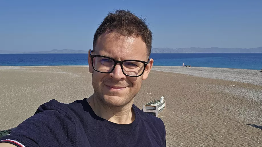 Christopher στην παραλία Windy Beach