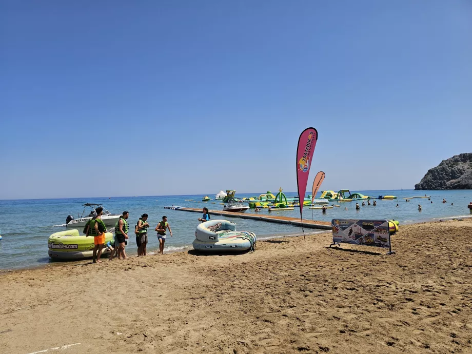 Θαλάσσια σπορ, παραλία Τσαμπίκα