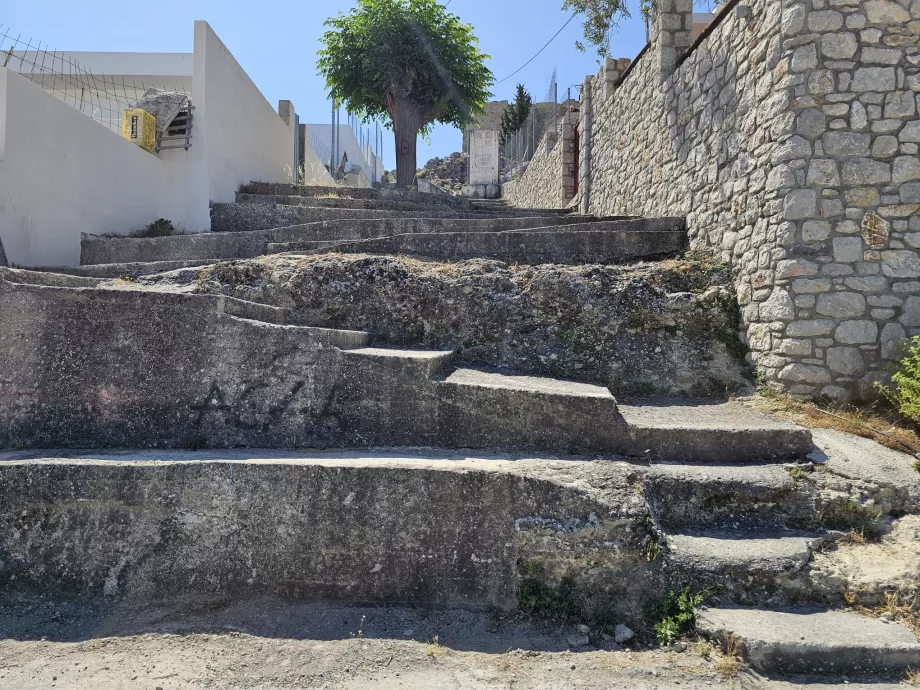 Σκάλες στο Κάστρο Αρχάγγελος