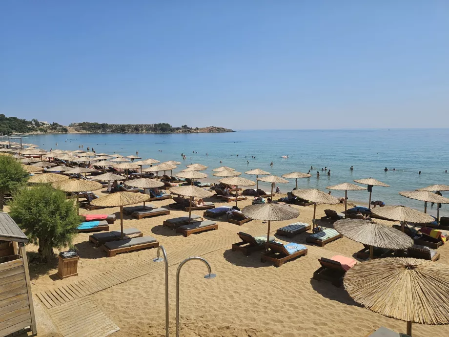 Παραλία Πεύκη