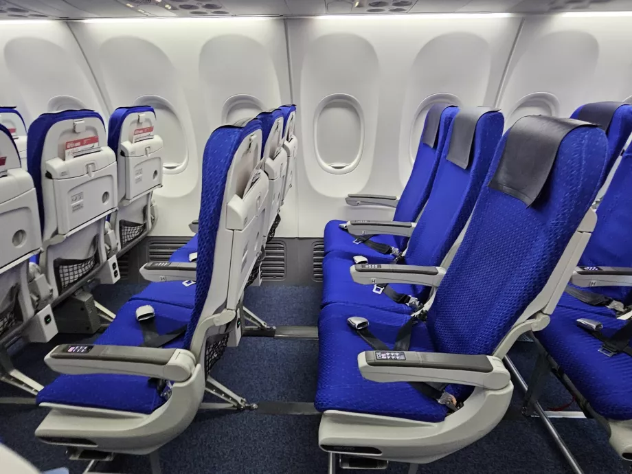 Οικονομικά καθίσματα, Boeing 737