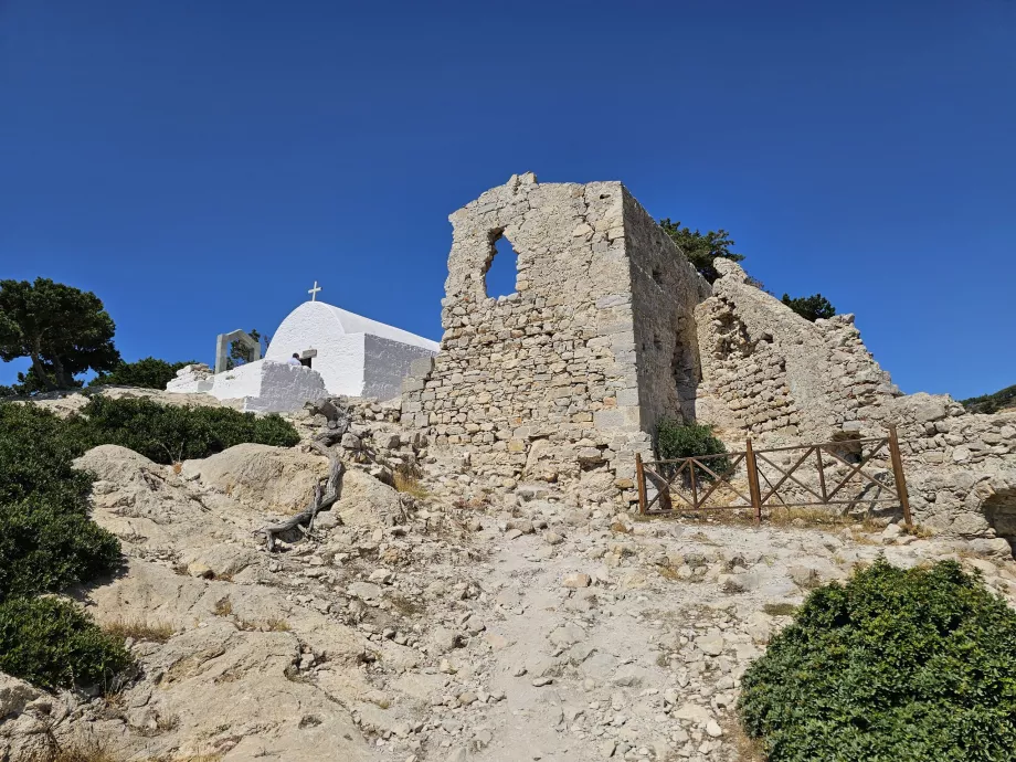 Κάστρο Μονόλιθος