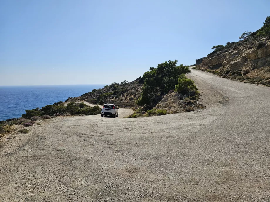 Δρόμος προς την παραλία Fourni