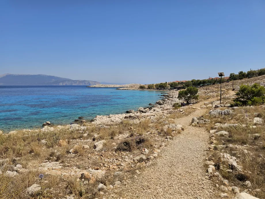 Ο δρόμος προς την παραλία Φτενάγια