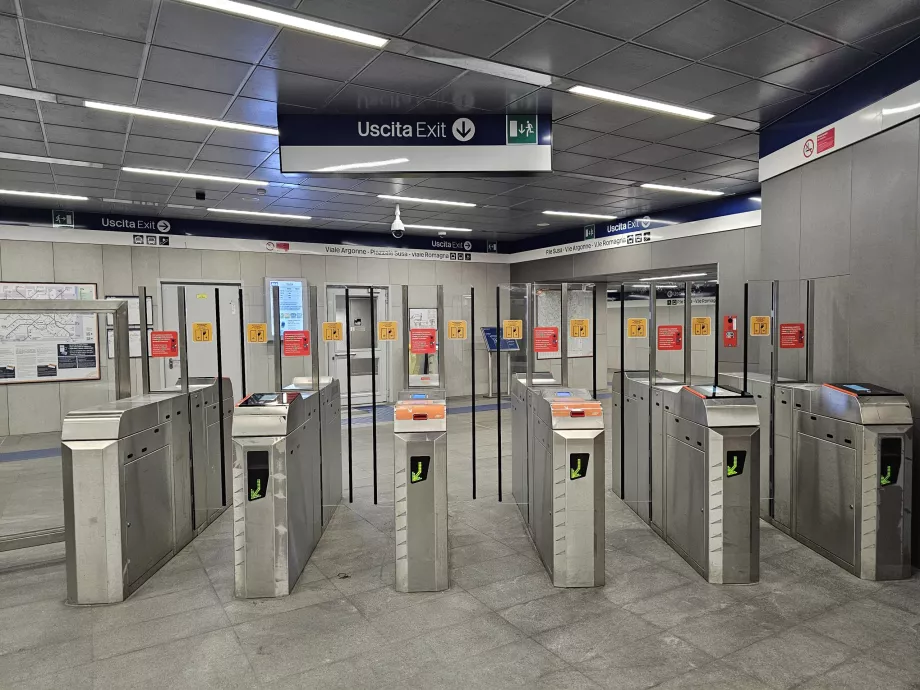 Γυρίσματα κατά την έξοδο από το μετρό