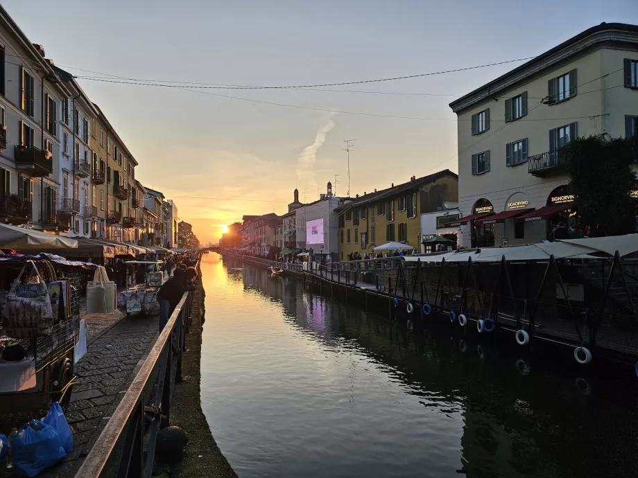 Ηλιοβασίλεμα στο Navigli