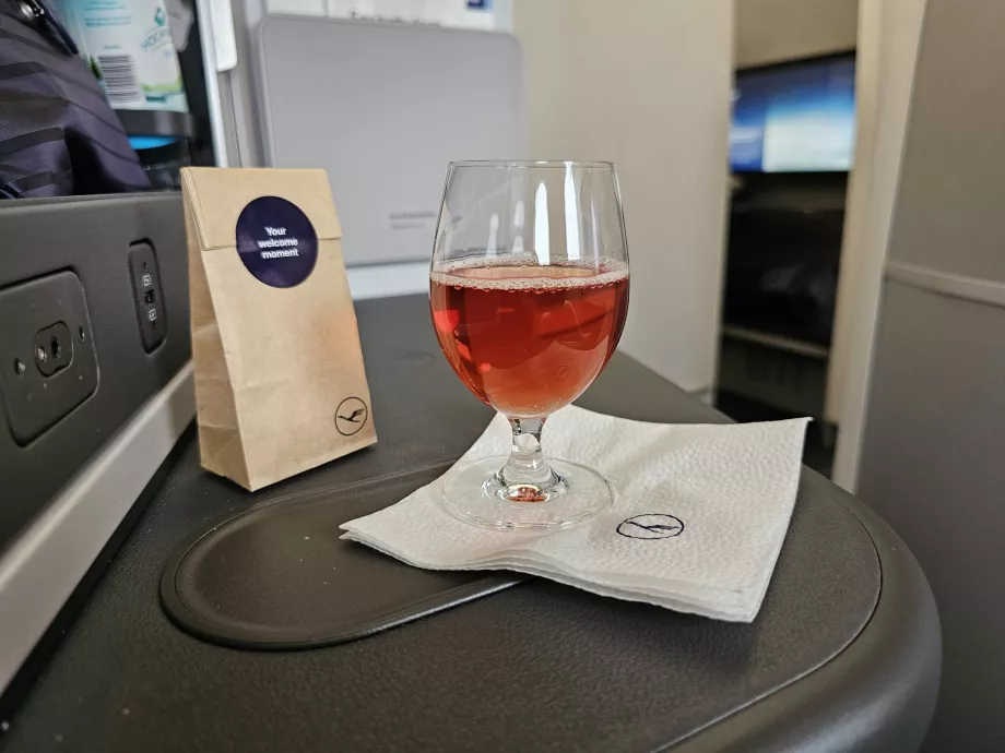 Ποτό καλωσορίσματος, κοκτέιλ Aviator