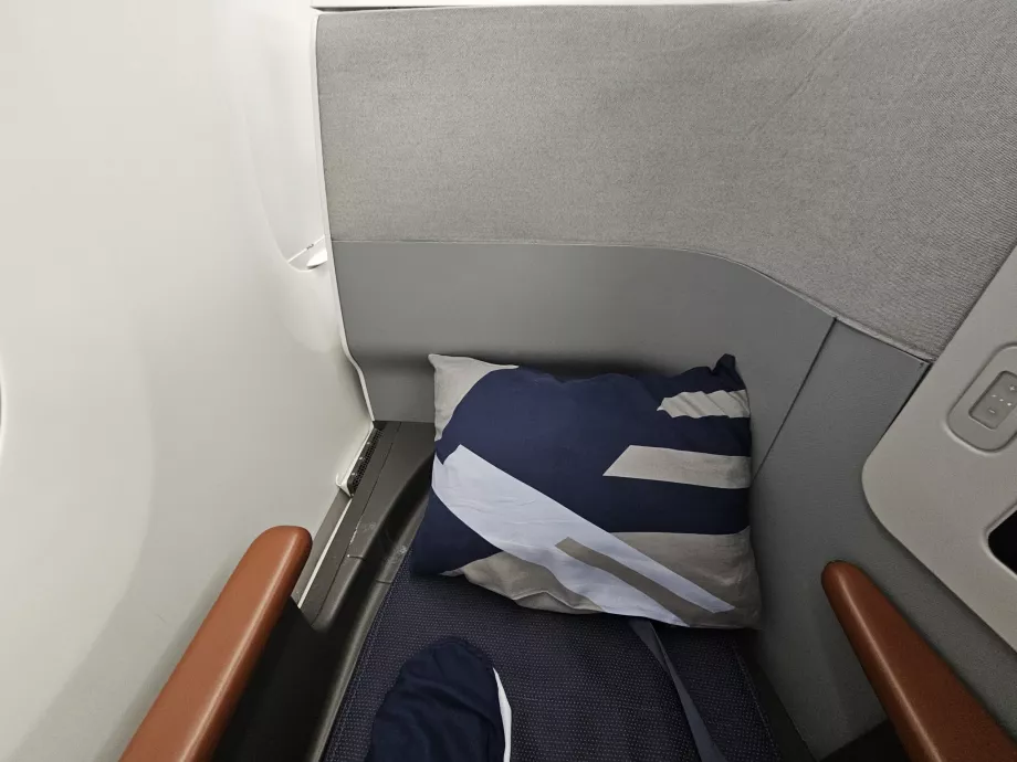 Μαξιλάρι σε πτυσσόμενο κρεβάτι