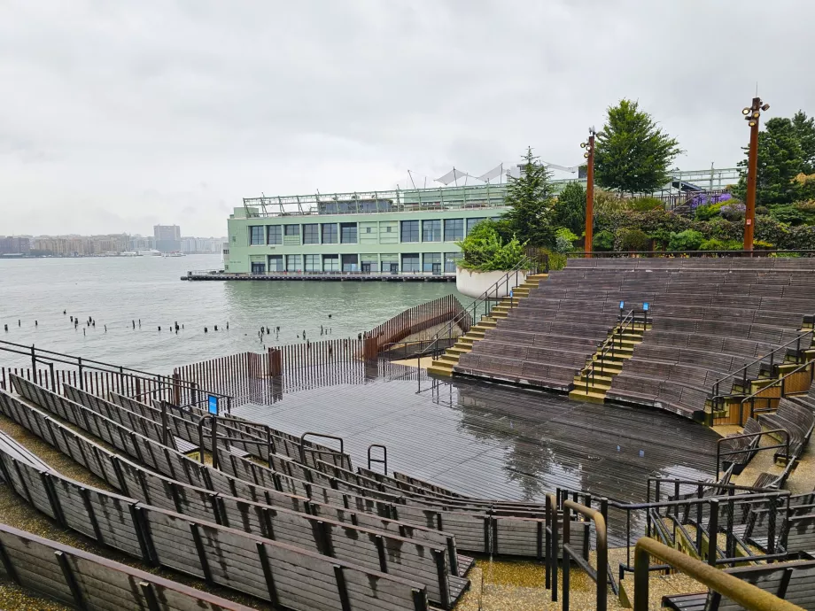 Little Island, αμφιθέατρο
