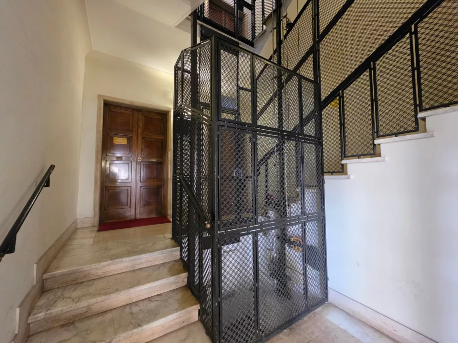 Το Hotel Domus Giulia βρίσκεται στον 1ο όροφο.