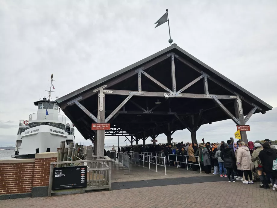 Προβλήτα στο Άγαλμα της Ελευθερίας