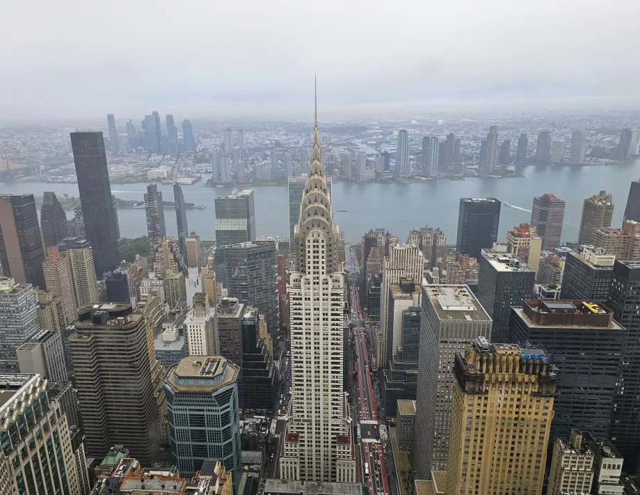 Summit One Vanderbilt, θέα στο Chrysler Building