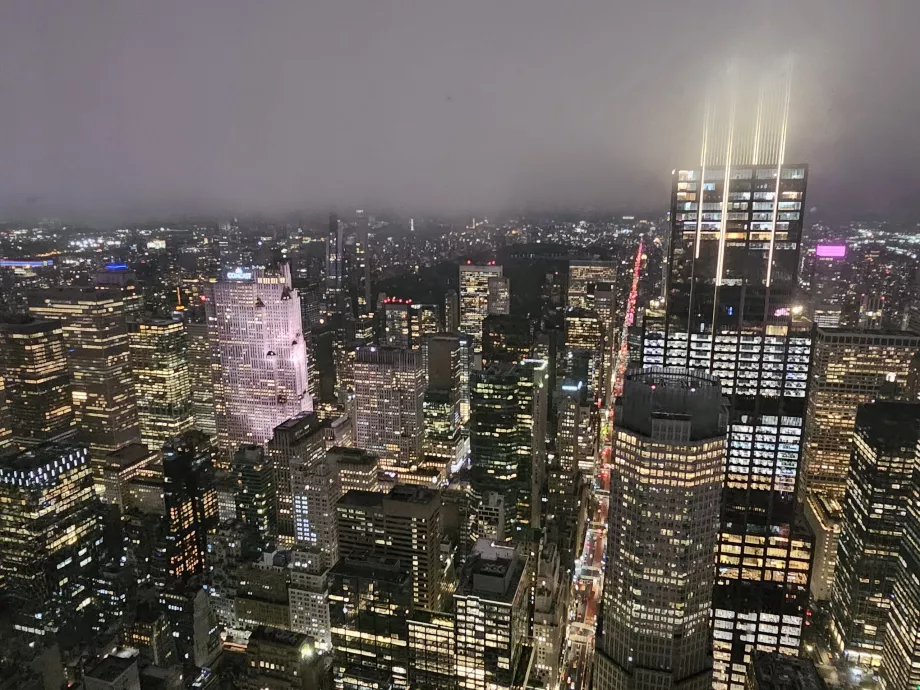 Summit One Vanderbilt, νυχτερινή θέα